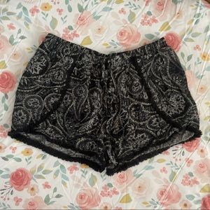 MOSSIMO Flowy Front Tie Shorts. Size women’s M.